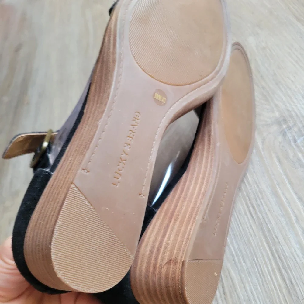 Lucky Brand Women Wedge Sandals 10 Black Suede Ankle Strap Boho Casual